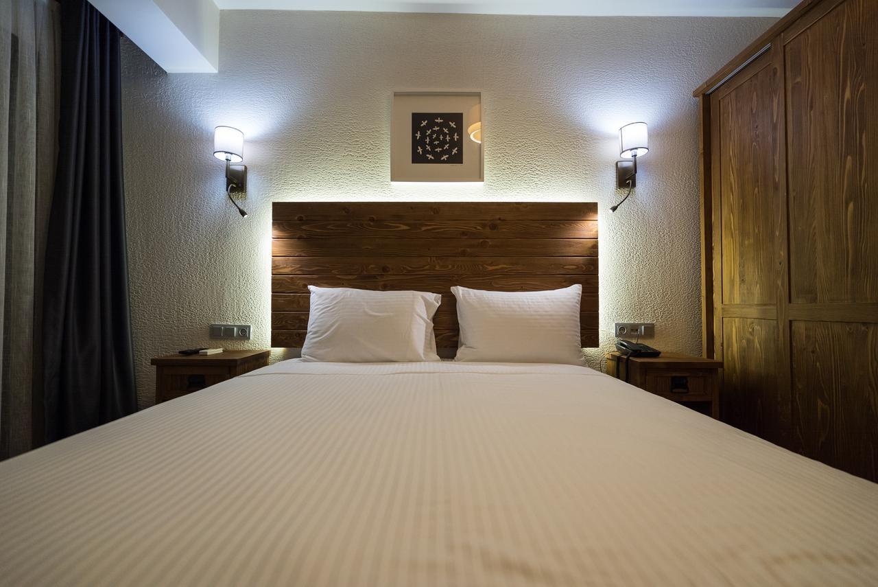 8 Rooms Hotel Ґеліболу Екстер'єр фото