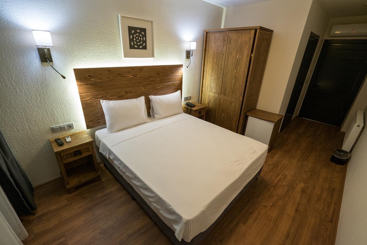 8 Rooms Hotel Ґеліболу Екстер'єр фото