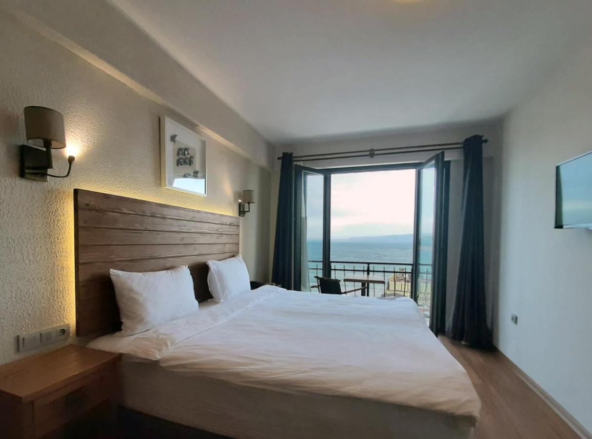 8 Rooms Hotel Ґеліболу Екстер'єр фото